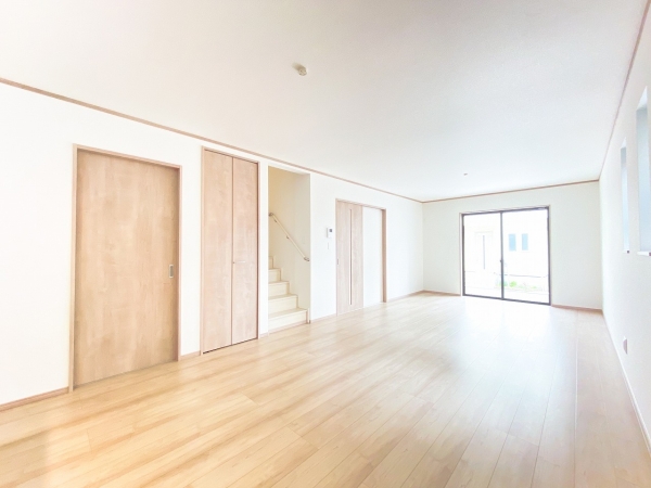 綾瀬市寺尾本町1丁目　新築戸建