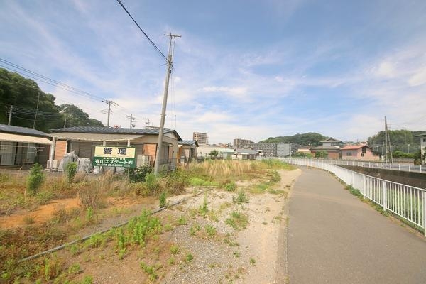座間市南栗原3丁目　建築条件なし売地　No2