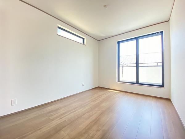 藤沢市打戻　新築戸建　全３棟　２号棟