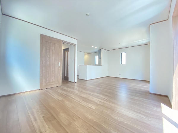 藤沢市打戻　新築戸建　全３棟　１号棟
