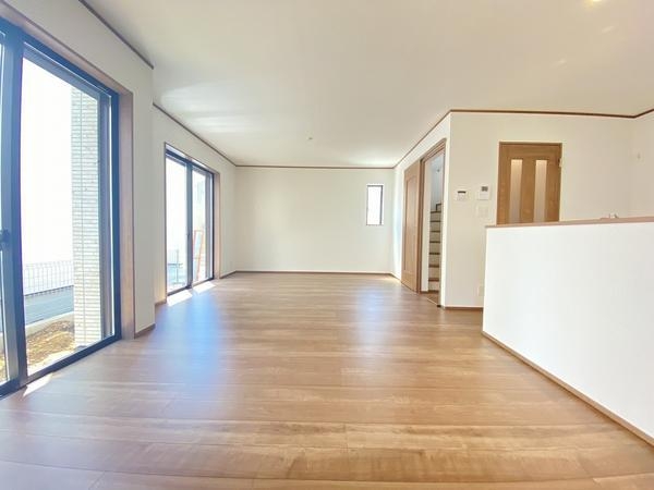 藤沢市打戻　新築戸建　全３棟　１号棟