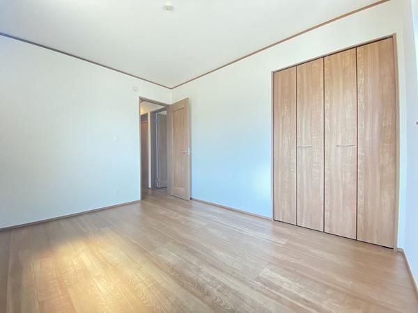 藤沢市打戻　新築戸建　全３棟　１号棟