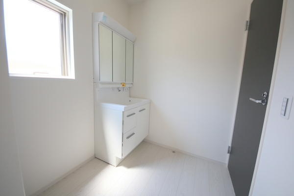 座間市入谷西3丁目3期　新築分譲住宅　2号棟