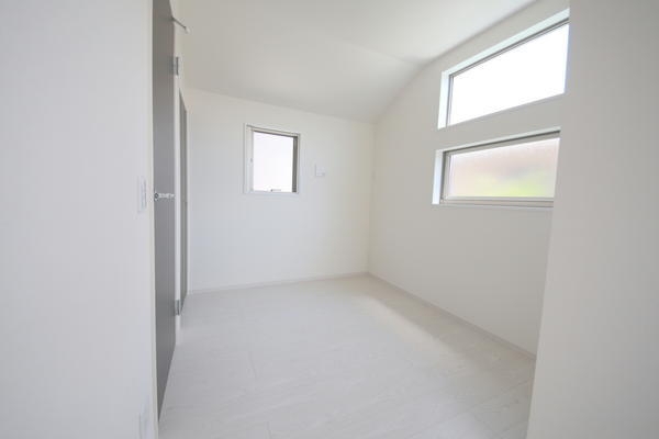 座間市入谷西3丁目3期　新築分譲住宅　2号棟