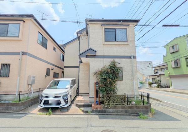 座間市ひばりが丘４丁目の中古一戸建て