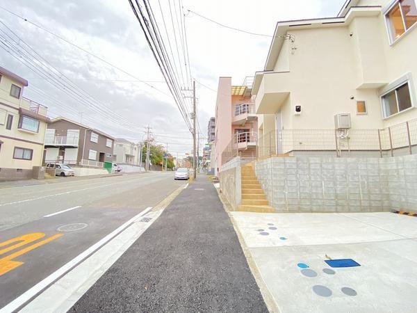 横浜市戸塚区名瀬町　新築戸建　全３棟　１号棟