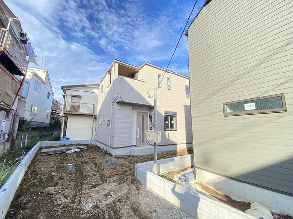 横浜市瀬谷区橋戸１丁目　新築戸建　全２棟　B号棟