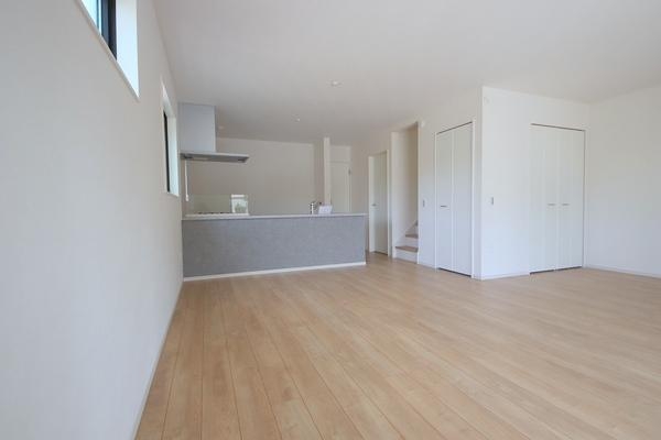 座間市座間1丁目3期 新築分譲住宅 1号棟(リビング)