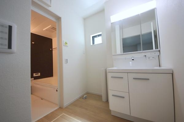 座間市座間1丁目3期 新築分譲住宅 1号棟(洗面台・洗面所)