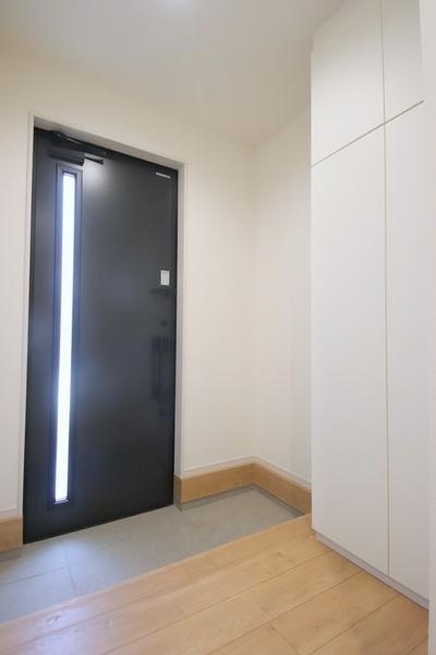 座間市座間1丁目3期 新築分譲住宅 1号棟(玄関)