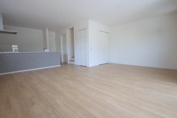 座間市座間1丁目3期 新築分譲住宅 1号棟(リビング)