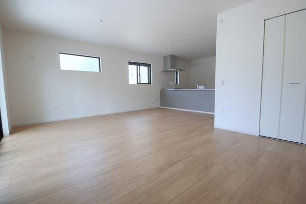 座間市座間1丁目3期 新築分譲住宅 1号棟(リビング)