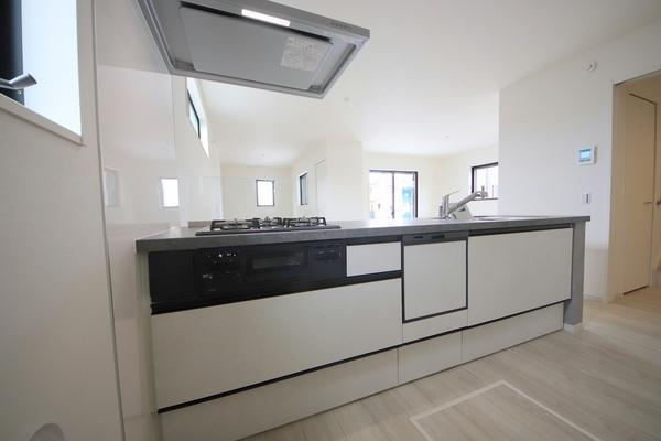 座間市座間1丁目3期　新築分譲住宅　2号棟