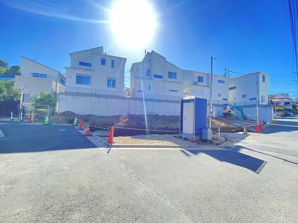 横浜市戸塚区上矢部町　新築戸建　全３棟　２号棟