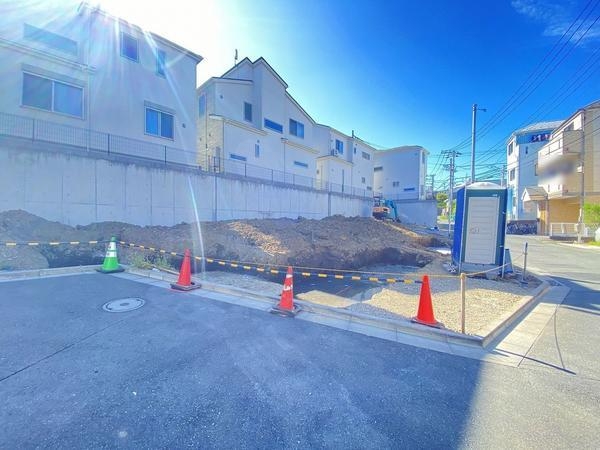 横浜市戸塚区上矢部町　新築戸建　全３棟　２号棟