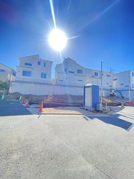 横浜市戸塚区上矢部町　新築戸建　全３棟　２号棟