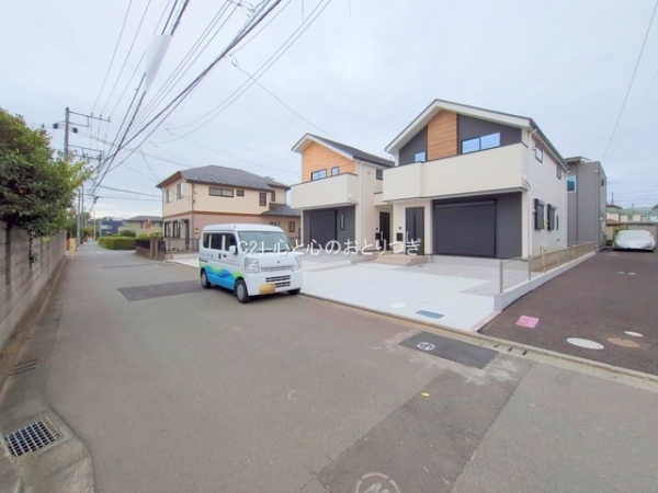 町田市小山町2期 新築分譲住宅 2号棟(前面道路含む現地写真)