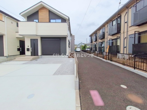 町田市小山町2期 新築分譲住宅 1号棟(前面道路含む現地写真)