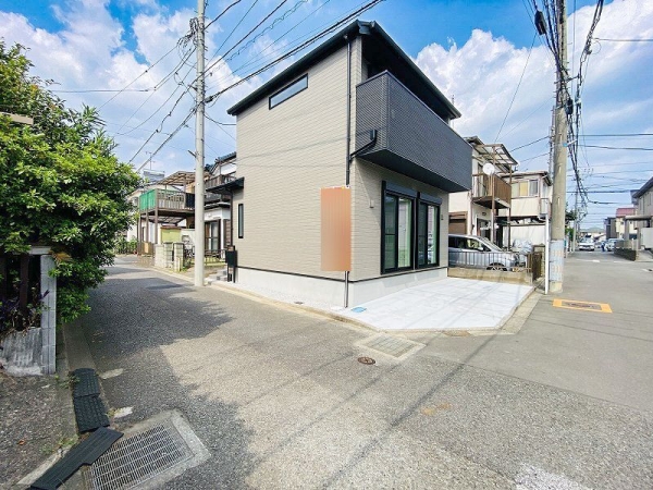 大和市上草柳8丁目 新築分譲住宅(前面道路含む現地写真)