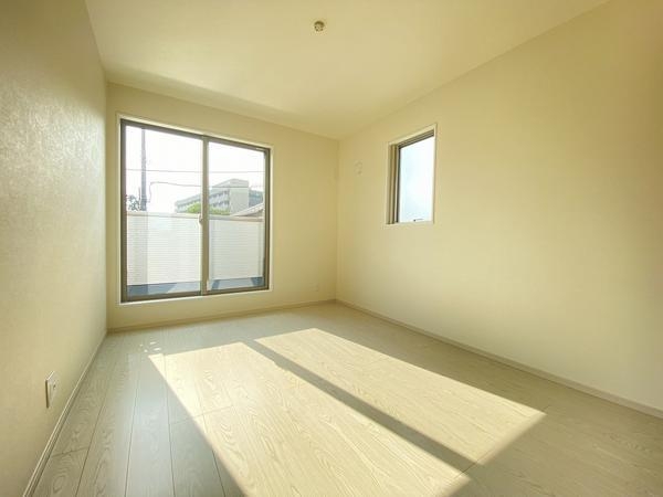 藤沢市高倉　新築戸建　全３棟　３号棟