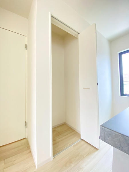 綾瀬市寺尾本町1丁目　新築戸建　全2棟　2号棟