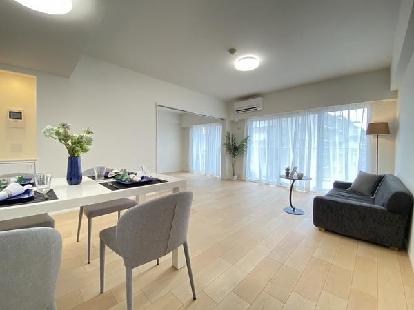 ラムーナ横浜戸塚スカイリッジ(リビング)