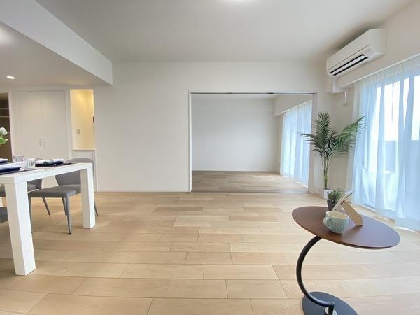 ラムーナ横浜戸塚スカイリッジ(リビング)