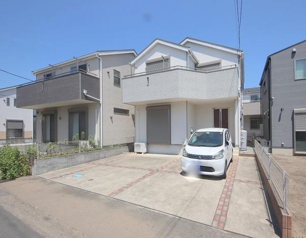 平成２８年築・磯部戸建物件・駐車場並列二台