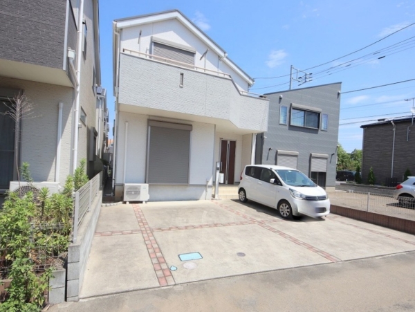 平成２８年築・磯部戸建物件・駐車場並列二台