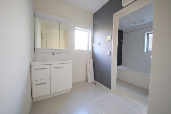 座間市緑ケ丘6丁目2期　新築分譲住宅　2号棟