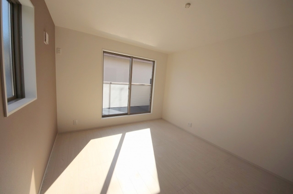 座間市緑ケ丘6丁目2期　新築分譲住宅　2号棟