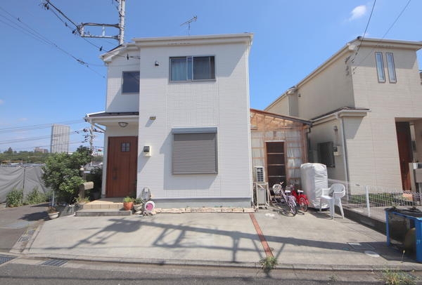 大和市下鶴間　中古戸建　3方角地！