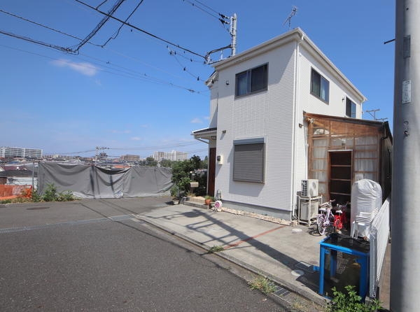 大和市下鶴間　中古戸建　3方角地！