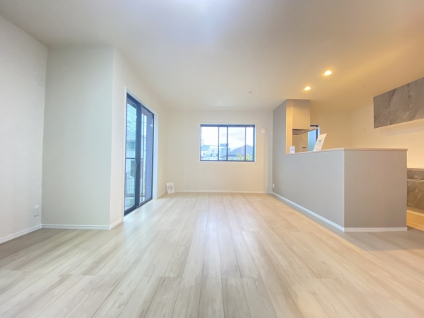 横浜市瀬谷区南台2丁目　新築戸建　全2棟　A号棟