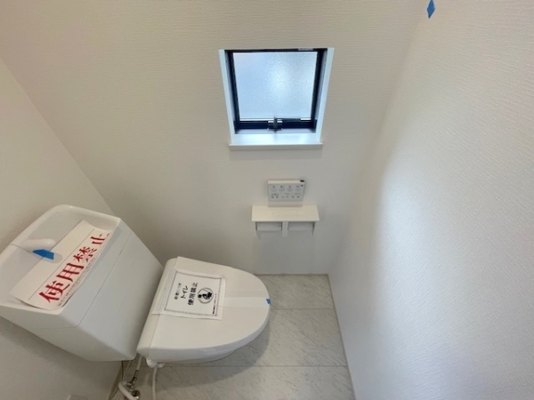 座間市明王 新築分譲住宅 A号棟(トイレ)