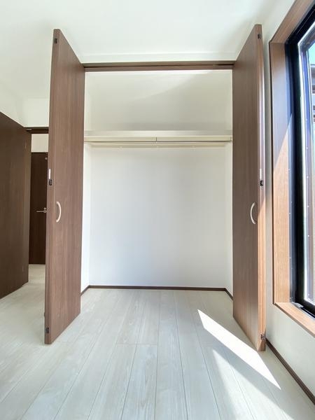 横浜市戸塚区戸塚町 新築戸建(収納)