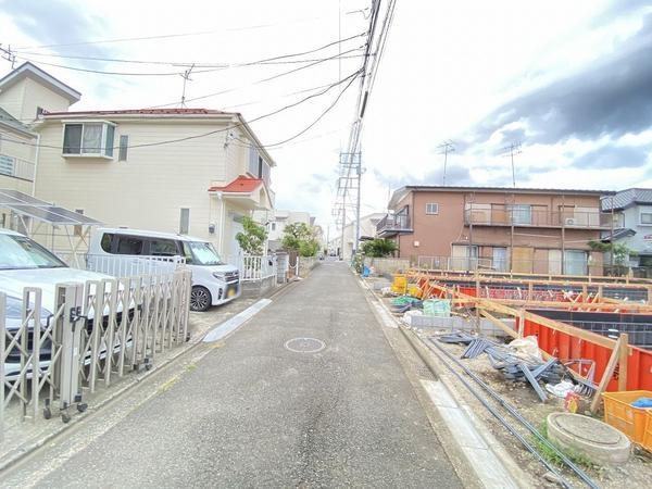 横浜市瀬谷区宮沢2丁目 新築戸建 全3棟 3号棟(前面道路含む現地写真)