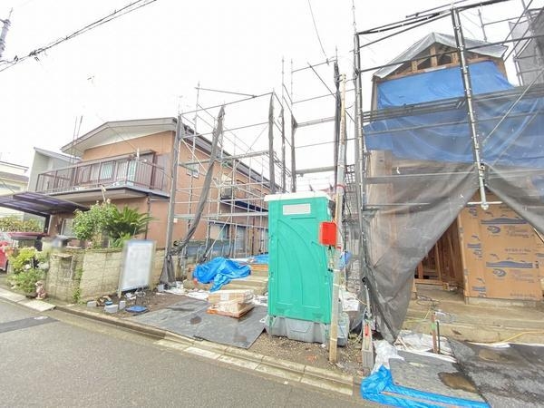 横浜市瀬谷区宮沢2丁目 新築戸建 全3棟 1号棟(前面道路含む現地写真)