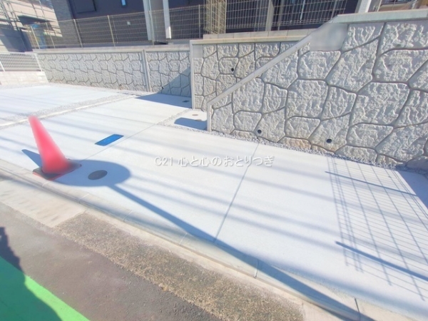 横浜市青葉区荏子田1丁目3期 新築分譲住宅 4号棟(駐車場)