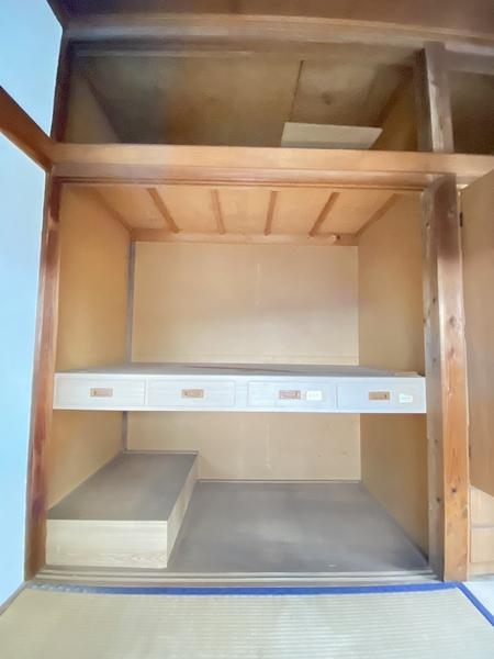 横浜市戸塚区深谷町の中古一戸建て(収納)