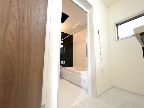 座間市小松原1丁目　新築分譲住宅