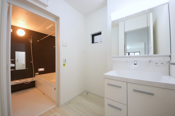 大和市草柳1丁目1期　新築分譲住宅　2号棟