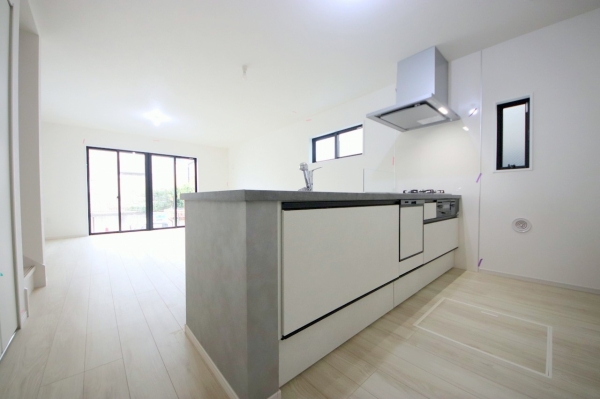 大和市草柳1丁目1期　新築分譲住宅　2号棟