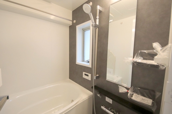 ハイネスアミティ鶴間弐番館