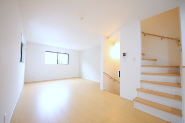 相模原市南区南台2丁目1期　新築分譲住宅　1号棟