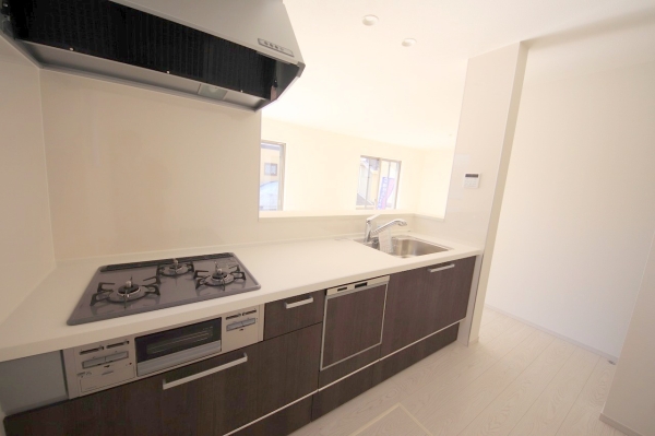 座間市南栗原6丁目　新築戸建　全2棟　2号棟