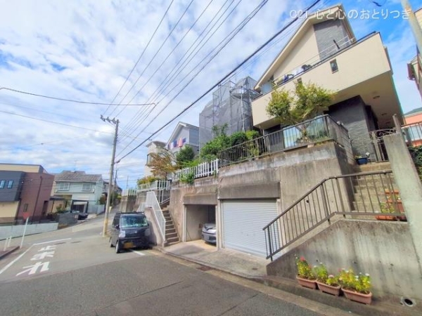横浜市青葉区田奈町　中古戸建