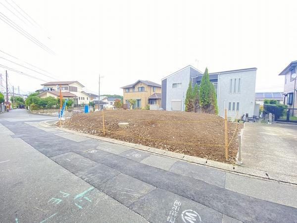 横浜市旭区金が谷2丁目 全2棟 1号棟(前面道路含む現地写真)