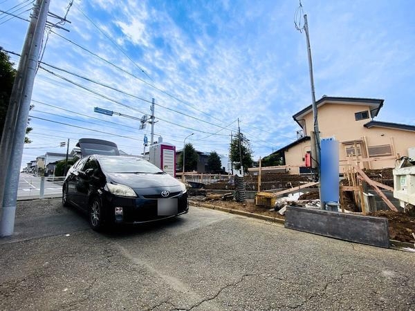 綾瀬市早川 新築戸建 全2棟 2号棟(前面道路含む現地写真)