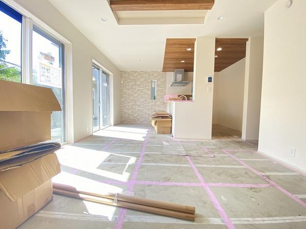 横浜市戸塚区汲沢６丁目　新築戸建　全２棟　１号棟